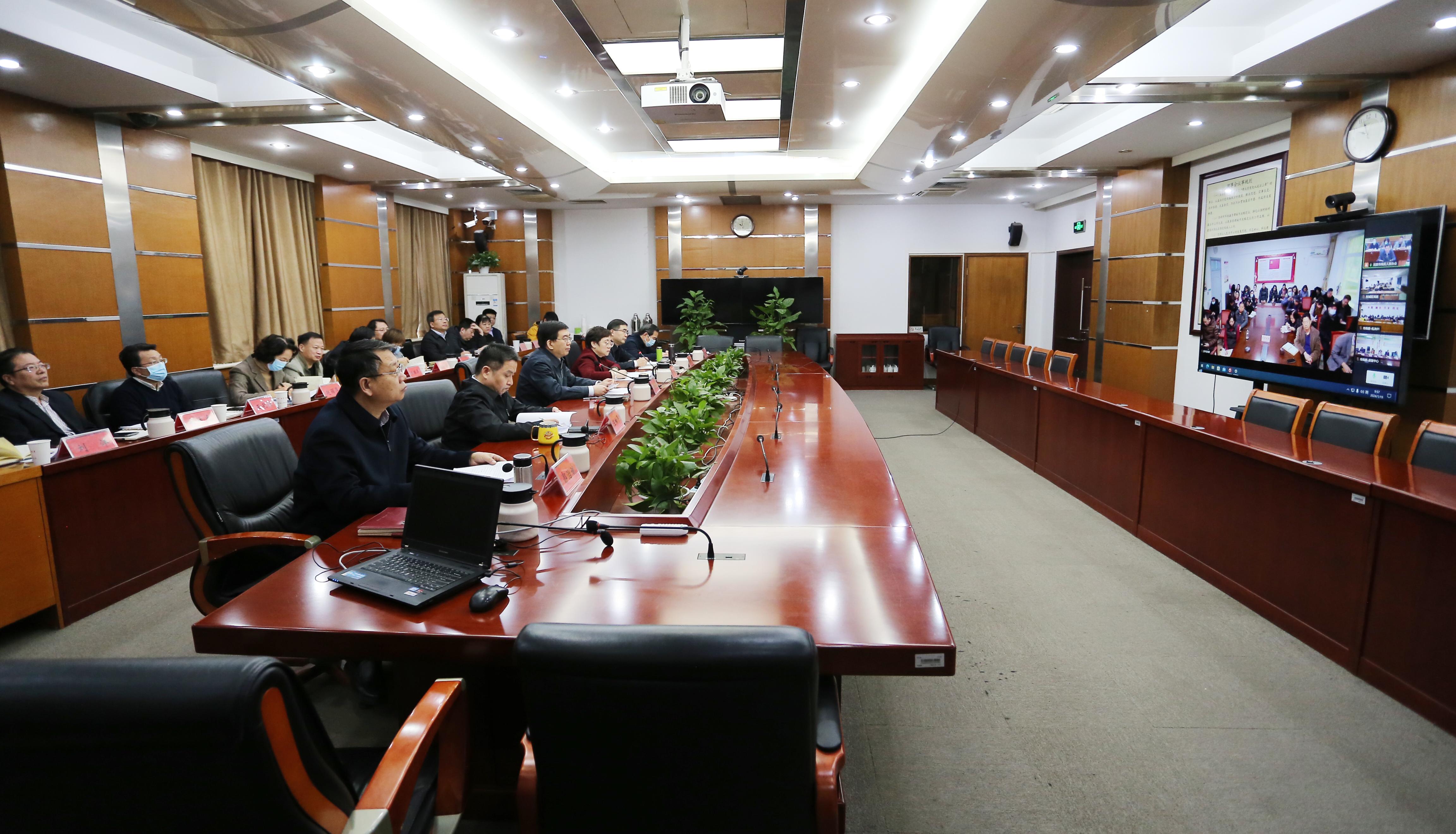图为会议现场