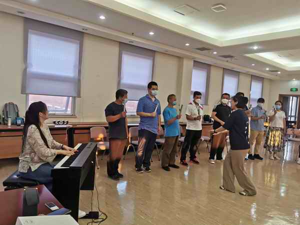 北京市残疾人联合会-市残联康复中心与下沉干部共同开展团队建设活动