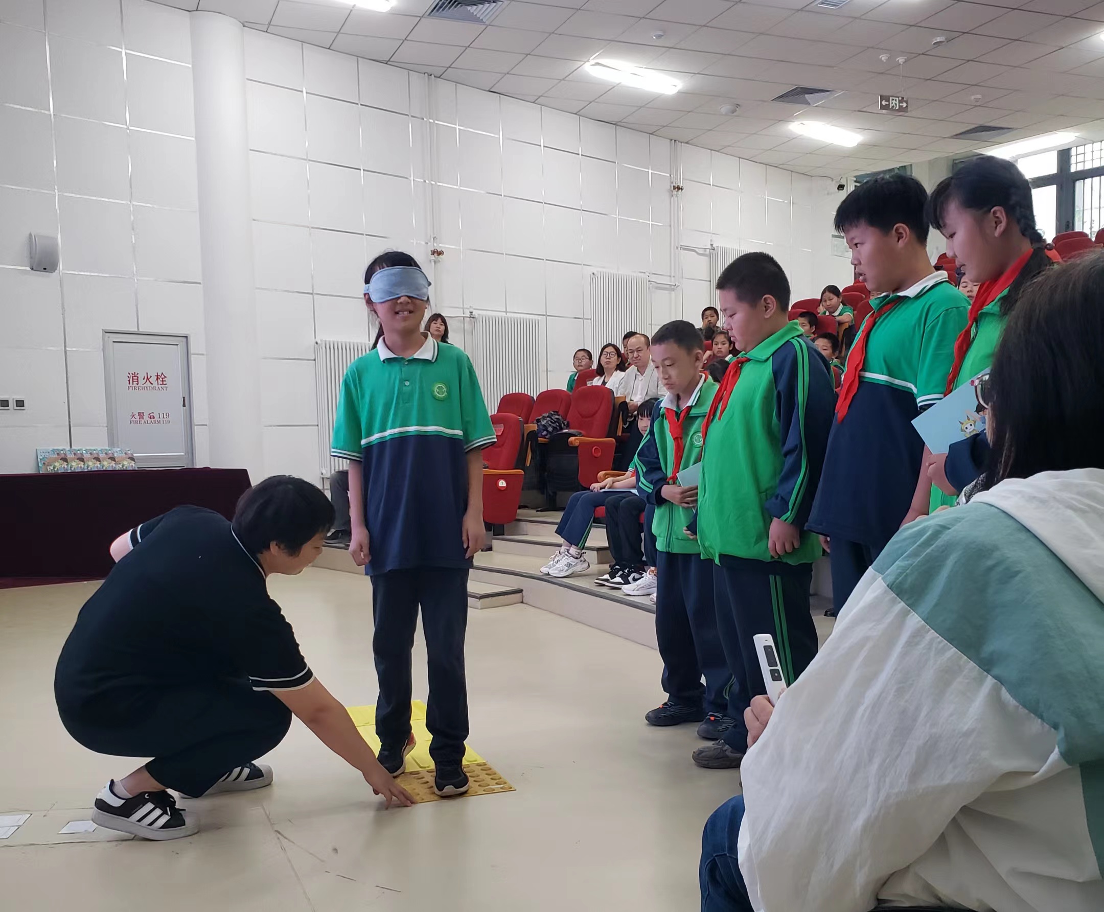 图为会议现场