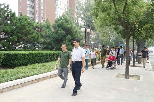 北京市残疾人联合会-市残联组织长安街西延线大修工程无障碍体验活动