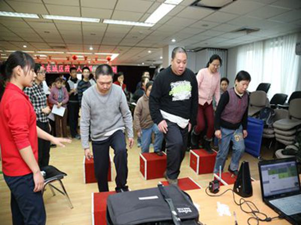 北京市残疾人联合会-东城区残联举办2013年残疾人体质测试