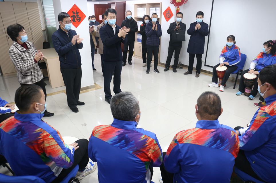 图为会议现场