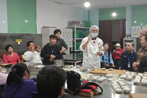 北京市残疾人联合会-海淀区残联开展重阳花糕烘焙活动