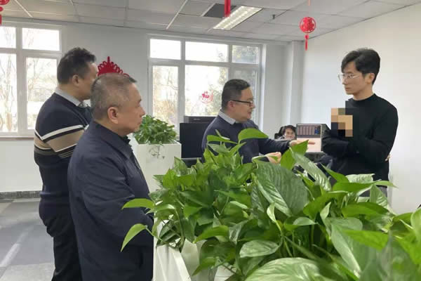 北京市残疾人联合会-海淀区残联调研人工喉研发企业