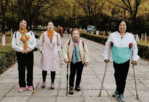 北京市残疾人联合会-丰台区肢残协会组织残疾人秋游