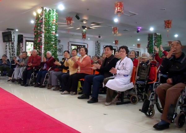 北京市残疾人联合会-中国狮子联会北京会员管理委员会在南苑乡开展“爱在四月天”主题活动