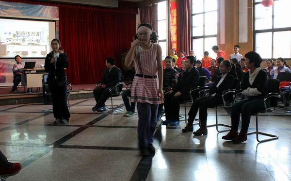 北京市残疾人联合会-北京市赵登禹中学与马家堡街道温馨家园联欢迎新年