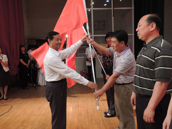 北京市残疾人联合会-石景山区举办庆祝第23个全国助残日“扶贫助残共享幸福”大型活动