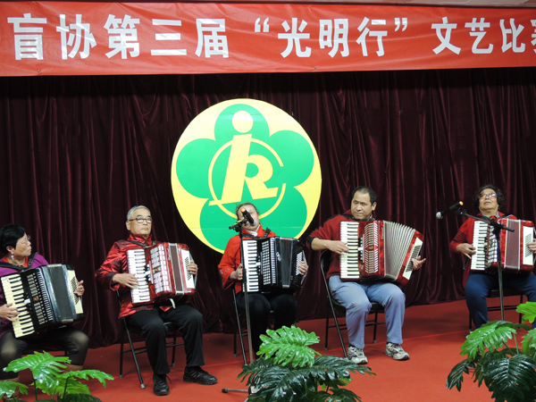 图为比赛现场。
