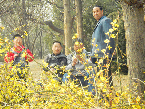 北京市残疾人联合会-石景山区老山街道残联组织温馨家园残疾人春游踏青