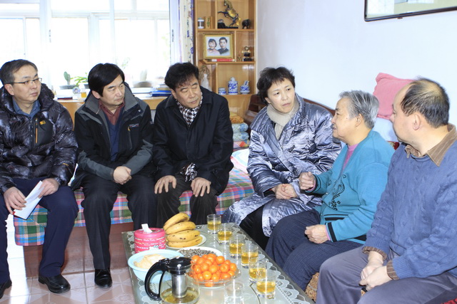 北京市残疾人联合会-门头沟区四大部门领导走访慰问困难残疾人家庭
