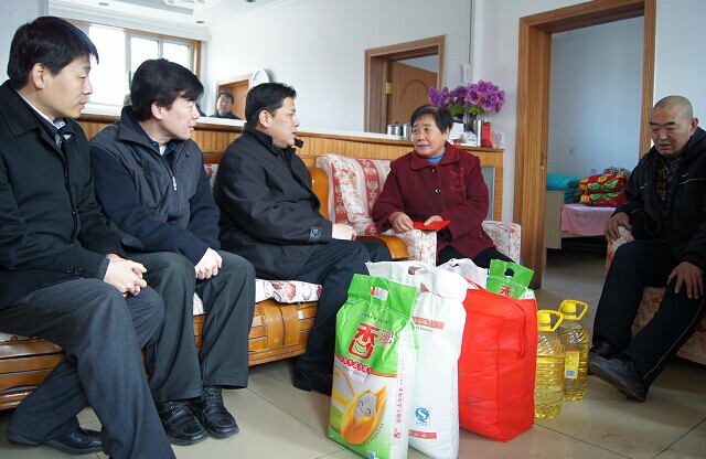 北京市残疾人联合会-房山区人大、政协领导节前慰问残疾人