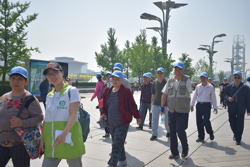北京市残疾人联合会-通州区盲人协会举办奥森公园健步走活动