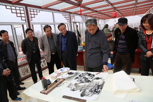 北京市残疾人联合会-延庆区残疾人画家詹良举办个人绘画展