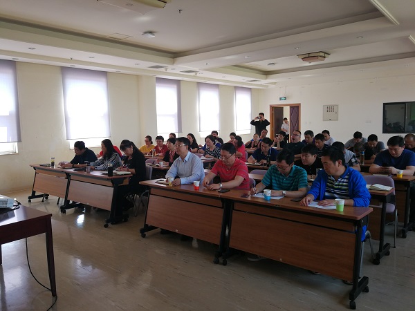 北京市残疾人联合会-市残联结算中心送服务上门开展业务培训