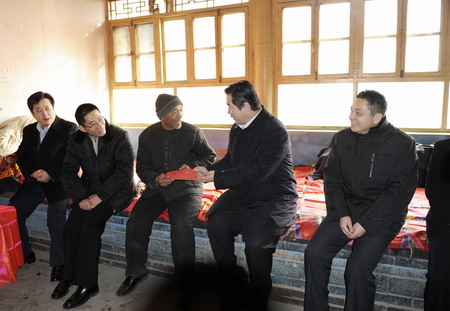 北京市残疾人联合会-市卫生局于鲁明副局长到大兴区走访慰问困难残疾人