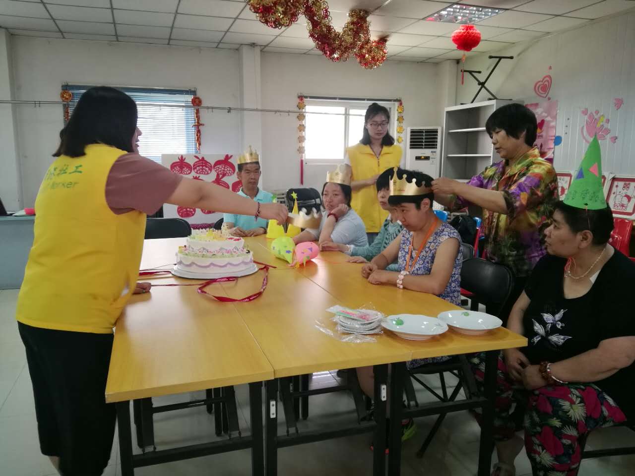 图为活动现场