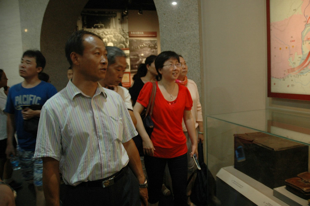 图为参观现场