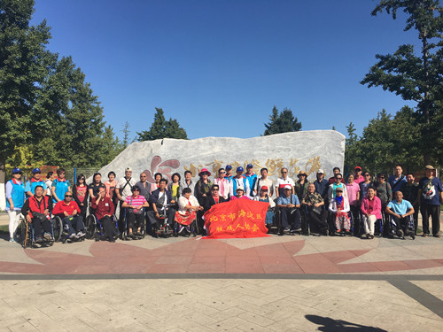 图为活动现场